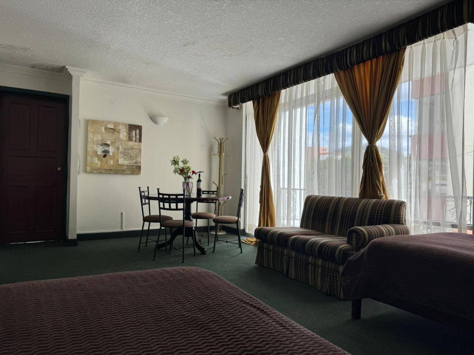 קיטו Suites & Hotel Gonzalez Suarez מראה חיצוני תמונה